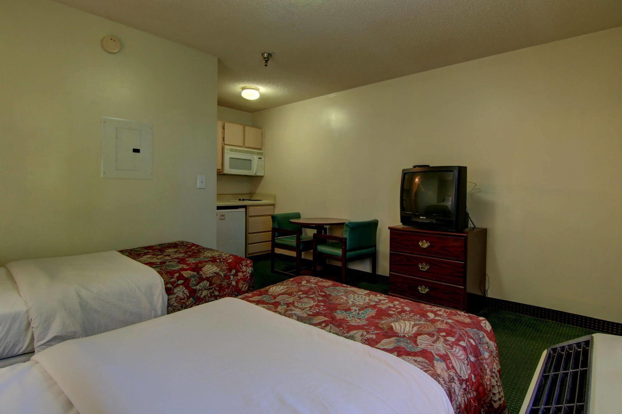 Intown Suites Extended Stay Raleigh Nc- Capital Blvd Exteriör bild